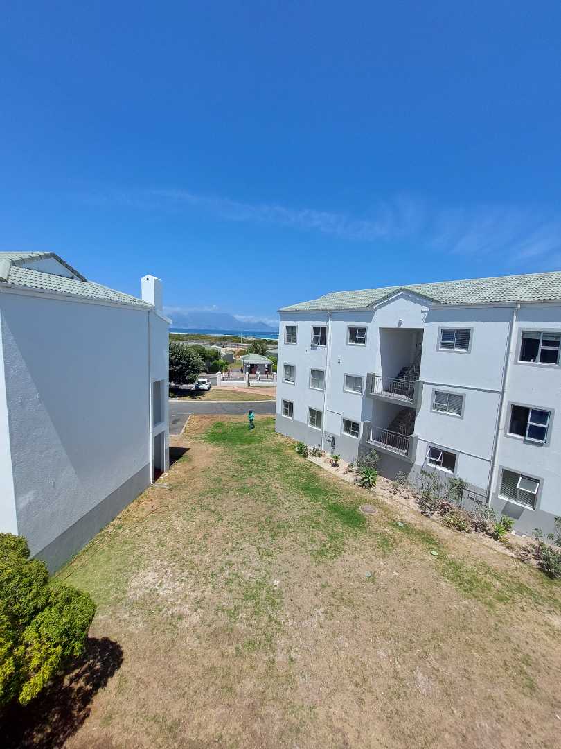 To Let 1 Bedroom Property for Rent in Big Bay Western Cape